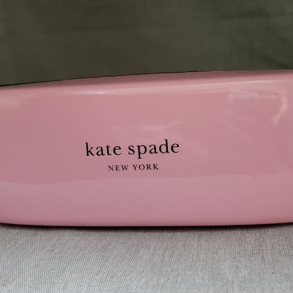 Meet your Posher, Nicki - Picture 1 of 1